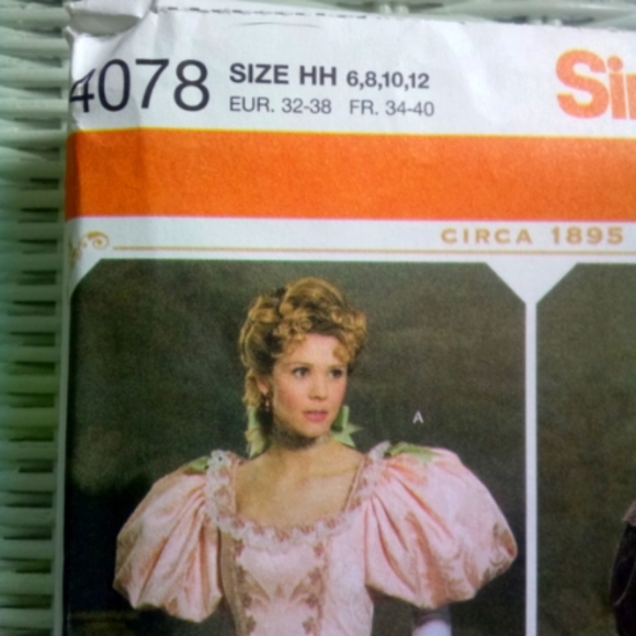 Simplicity Sewing Pattern 4078 circa 1895 Ball Gown Victorian Dress - Picture 2 of 8